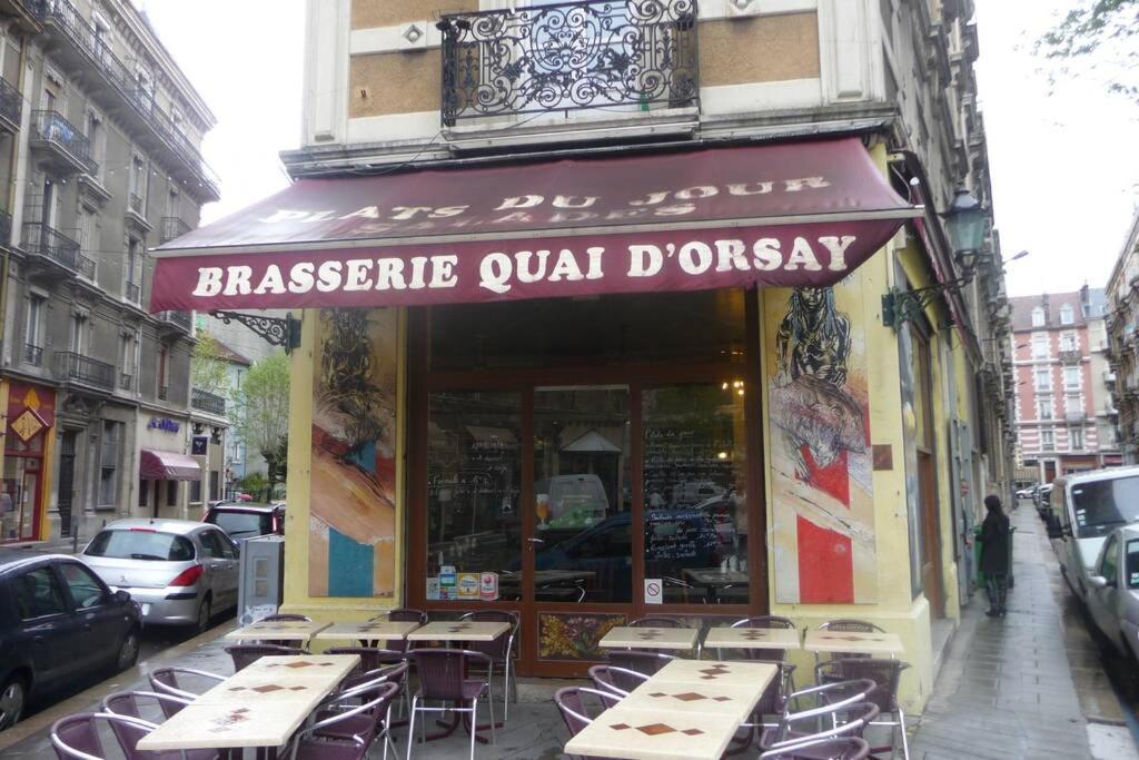 Bel Appartement Charme Ancien Dans Quartier Anime Grenoble Buitenkant foto